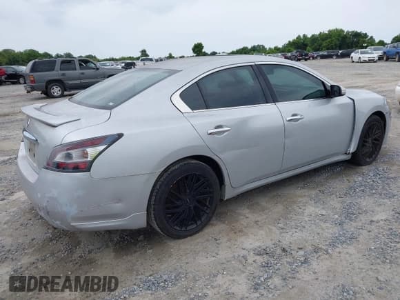 ✅ 2014 Nissan Maxima SV • VIN: 1N4AA5AP5EC483765 • Lot: 42381072. Listed on IAAI with Not provided. Free auction sales archive from the USA and detailed vehicle history report at DreamBid. Image 4.