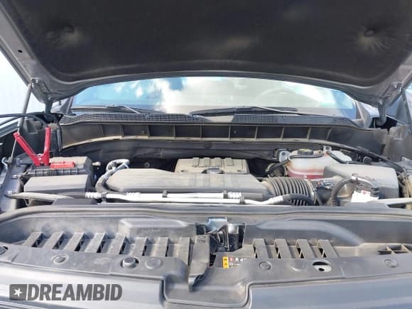 ✅ 2023 Chevrolet Silverado 1500 Custom • VIN: 1GCPABEK0PZ173735 • Lot: 43283933. Wystawiony na IAAI z przebiegiem 43 248 mil. Bezpłatny archiwum sprzedaży aukcyjnych z USA i szczegółowy raport historii pojazdu na DreamBid. Zdjęcie 8.