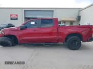 ✅ 2021 Chevrolet Silverado 1500 RST • VIN: 3GCUYEED7MG452645 • Lot: 42738066. Wystawiony na IAAI z przebiegiem 125 183 mil. Bezpłatny archiwum sprzedaży aukcyjnych z USA i szczegółowy raport historii pojazdu na DreamBid. Zdjęcie 15.