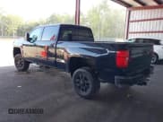 ✅ 2017 Chevrolet Silverado 2500HD LT • VIN: 1GC1KVEY7HF120235 • Lot: 42770202. Wystawiony na IAAI z przebiegiem 110 417 mil. Bezpłatny archiwum sprzedaży aukcyjnych z USA i szczegółowy raport historii pojazdu na DreamBid. Zdjęcie 3.