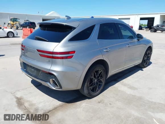 ✅ 2022 Genesis GV70 2.5T • VIN: KMUMADTB0NU068055 • Lot: 42083195. Listed on IAAI with 75,683 mi. Free auction sales archive from the USA and detailed vehicle history report at DreamBid. Image 4.