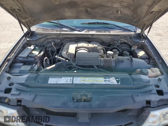 ✅ 2002 Lincoln Navigator • VIN: 5LMEU27R62LJ12466 • Lot: 54072715. Listed on Copart with 235,146 mi. Free auction sales archive from the USA and detailed vehicle history report at DreamBid. Image 12.