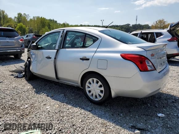 ✅ 2013 Nissan Versa SL • VIN: 3N1CN7AP7DL836371 • Lot: 80638035. Wystawiony na Copart z przebiegiem 89 439 mil. Bezpłatny archiwum sprzedaży aukcyjnych z USA i szczegółowy raport historii pojazdu na DreamBid. Zdjęcie 2.