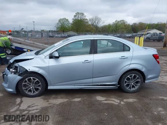 2017 Chevrolet Sonic LT with VIN 1G1JD5SB6H4128275, listed as a IAAI auction lot 42189494 with 79,403 mi miles and . Bid and sale history available at DreamBid. Image 14.