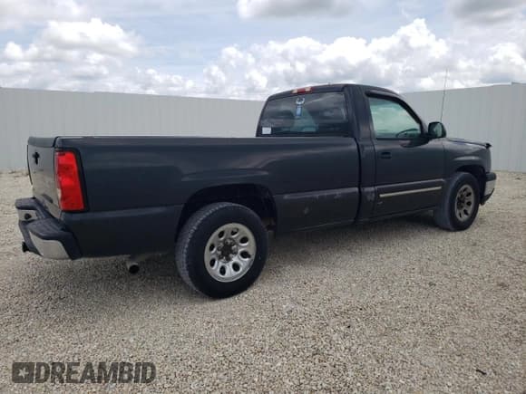 ✅ 2005 Chevrolet Silverado 1500 Work Truck • VIN: 1GCEC14X45Z331015 • Лот: 70746684. Опубликован ранее на Copart с пробегом 168 652 миль. Бесплатный доступ к архиву аукционных продаж из США и подробный отчёт об истории автомобиля на DreamBid. Изображение 3.