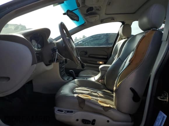 ✅ 2000 Chrysler 300M M • VIN: 2C3HE66G3YH439314 • Лот: 46734665. Опубликован ранее на Copart с пробегом 146 074 миль. Бесплатный доступ к архиву аукционных продаж из США и подробный отчёт об истории автомобиля на DreamBid. Изображение 7.