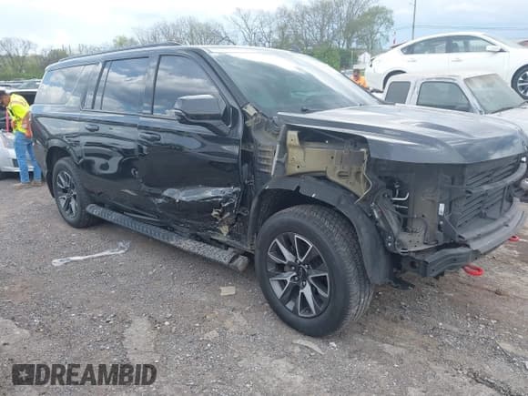 ✅ 2022 Chevrolet Suburban • VIN: 1GNSKDKL5NR218592 • Lot: 41989302. Listed on IAAI with 184,080 mi. Free auction sales archive from the USA and detailed vehicle history report at DreamBid. Image 1.