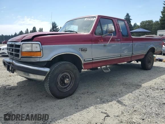 ✅ 1995 Ford F-250 • VIN: 1FTHX26F6SKC26279 • Lot: 66994075. Wystawiony na Copart z przebiegiem 177 701 mil. Bezpłatny archiwum sprzedaży aukcyjnych z USA i szczegółowy raport historii pojazdu na DreamBid. Zdjęcie 1.