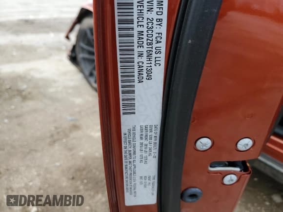 ✅ 2022 Dodge Challenger R/T • VIN: 2C3CDZBT6NH113049 • Lot: 67957622. Wystawiony na Copart z przebiegiem 4 131 mil. Bezpłatny archiwum sprzedaży aukcyjnych z USA i szczegółowy raport historii pojazdu na DreamBid. Zdjęcie 12.