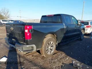 ✅ 2022 Chevrolet Silverado 1500 LT • VIN: 1GCUDDET7NZ514513 • Lot: 43579838. Wystawiony na IAAI z przebiegiem 101 613 mil. Bezpłatny archiwum sprzedaży aukcyjnych z USA i szczegółowy raport historii pojazdu na DreamBid. Zdjęcie 4.