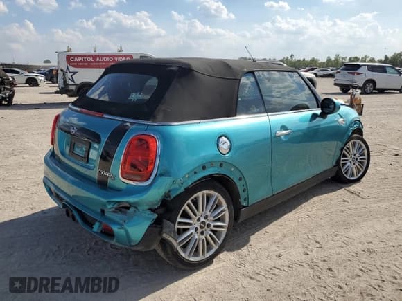 ✅ 2019 MINI Convertible Cooper S • VIN: WMWWG9C52K3E39655 • Lot: 72599194. Listed on Copart with 21,148 mi. Free auction sales archive from the USA and detailed vehicle history report at DreamBid. Image 3.