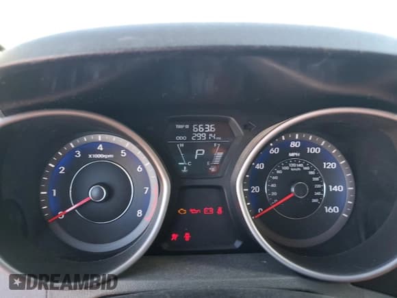 ✅ 2013 Hyundai Elantra GLS • VIN: KMHDH4AE1DU920547 • Lot: 85193005. Listed on Copart with 29,914 mi. Free auction sales archive from the USA and detailed vehicle history report at DreamBid. Image 9.