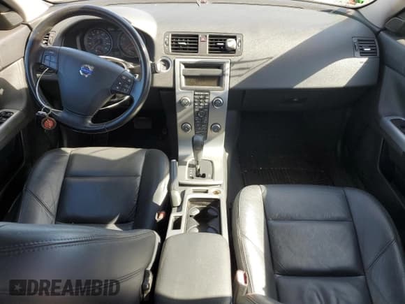 ✅ 2009 Volvo S40 2.4L • VIN: YV1MS382292464180 • Lot: 76491844. Listed on Copart with 109,250 mi. Free auction sales archive from the USA and detailed vehicle history report at DreamBid. Image 8.