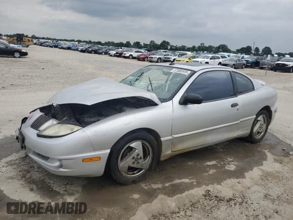 ✅ 2003 Pontiac Sunfire • VIN: 1G2JB12F937123995 • Lot: 57088505. Listed on Copart with 179,673 mi. Free auction sales archive from the USA and detailed vehicle history report at DreamBid. Image 1.