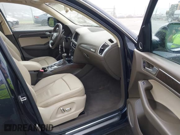 ✅ 2017 Audi Q5 Premium Plus • VIN: WA1L2AFP0HA017365 • Лот: 43199754. Опубликован ранее на IAAI с пробегом 119 246 миль. Бесплатный доступ к архиву аукционных продаж из США и подробный отчёт об истории автомобиля на DreamBid. Изображение 5.