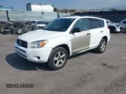 ✅ 2006 Toyota RAV4 • VIN: JTMZK33V066002489 • Lot: 41191224. Listed on IAAI with 63,563 mi. Free auction sales archive from the USA and detailed vehicle history report at DreamBid. Image 2.