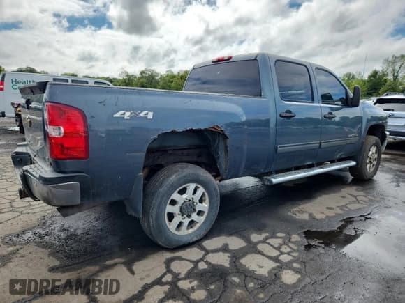 ✅ 2011 Chevrolet Silverado 2500HD LT • VIN: 1GC1KXCG3BF169879 • Lot: 69103885. Listed on Copart with 315,380 mi. Free auction sales archive from the USA and detailed vehicle history report at DreamBid. Image 3.