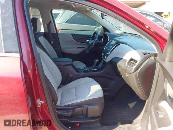 ✅ 2020 Chevrolet Equinox LT • VIN: 2GNAXKEV2L6232456 • Lot: 43309584. Wystawiony na IAAI z przebiegiem 103 556 mil. Bezpłatny archiwum sprzedaży aukcyjnych z USA i szczegółowy raport historii pojazdu na DreamBid. Zdjęcie 5.