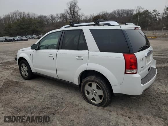 ✅ 2006 Saturn VUE • VIN: 5GZCZ63456S885697 • Lot: 43635685. Wystawiony na Copart z przebiegiem 283 275 mil. Bezpłatny archiwum sprzedaży aukcyjnych z USA i szczegółowy raport historii pojazdu na DreamBid. Zdjęcie 2.