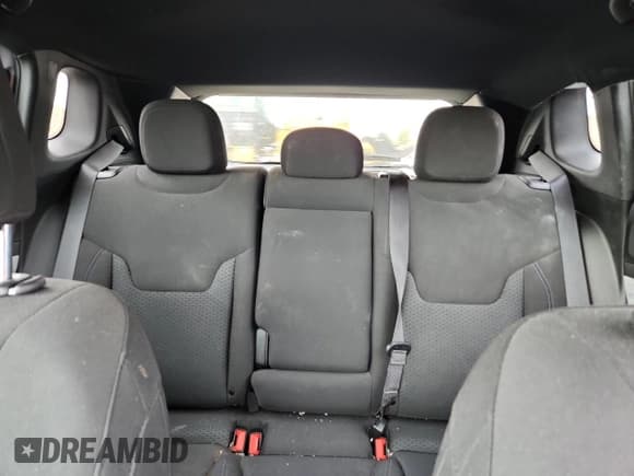 ✅ 2025 Jeep Compass Sport • VIN: 3C4NJDAN8ST575389 • Lot: 85638105. Wystawiony na Copart z przebiegiem 8 993 mil. Bezpłatny archiwum sprzedaży aukcyjnych z USA i szczegółowy raport historii pojazdu na DreamBid. Zdjęcie 10.