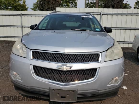 ✅ 2010 Chevrolet Traverse LS • VIN: 1GNLVEED9AJ223373 • Lot: 67329084. Wystawiony na Copart z przebiegiem 134 162 mil. Bezpłatny archiwum sprzedaży aukcyjnych z USA i szczegółowy raport historii pojazdu na DreamBid. Zdjęcie 5.