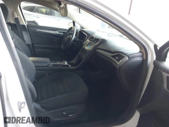 ✅ 2017 Ford Fusion Hybrid SE • VIN: 3FA6P0LU8HR315411 • Lot: 43804987. Listed on IAAI with 124,226 mi. Free auction sales archive from the USA and detailed vehicle history report at DreamBid. Image 5.