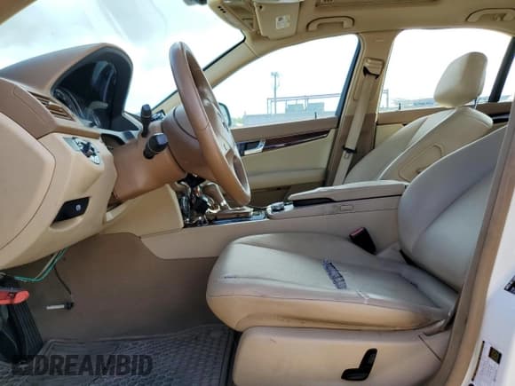 ✅ 2008 Mercedes-Benz C 300 Sport • VIN: WDDGF54X38R017339 • Lot: 81525065. Listed on Copart with 135,717 mi. Free auction sales archive from the USA and detailed vehicle history report at DreamBid. Image 7.