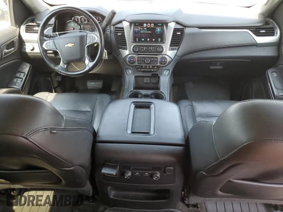 ✅ 2015 Chevrolet Suburban LT • VIN: 1GNSCJKC0FR288210 • Lot: 64307805. Wystawiony na Copart z przebiegiem 130 676 mil. Bezpłatny archiwum sprzedaży aukcyjnych z USA i szczegółowy raport historii pojazdu na DreamBid. Zdjęcie 8.