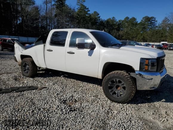 ✅ 2009 Chevrolet Silverado 2500HD LT • VIN: 1GCHC53649F159539 • Lot: 43810885. Listed on Copart with 127,253 mi. Free auction sales archive from the USA and detailed vehicle history report at DreamBid. Image 4.