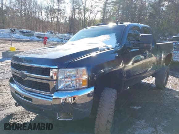 ✅ 2009 Chevrolet Silverado 2500HD LT • VIN: 1GCHK59K29E161027 • Lot: 41596177. Listed on IAAI with 199,538 mi. Free auction sales archive from the USA and detailed vehicle history report at DreamBid. Image 2.