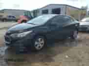 2018 Chevrolet Cruze LS z VIN 1G1BC5SM1J7233531, wystawiony jako Copart lot #91126095 z przebiegiem 209 543 mil mil oraz Czysty tytuł • Clean title. Historia ofert i sprzedaży dostępna na DreamBid. Obrazek 1.