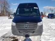 ✅ 2024 Mercedes-Benz Sprinter • VIN: W1Y4NBHY7RT191884 • Лот: 44954555. Опубликован ранее на Copart с пробегом 16 миль. Бесплатный доступ к архиву аукционных продаж из США и подробный отчёт об истории автомобиля на DreamBid. Изображение 5.