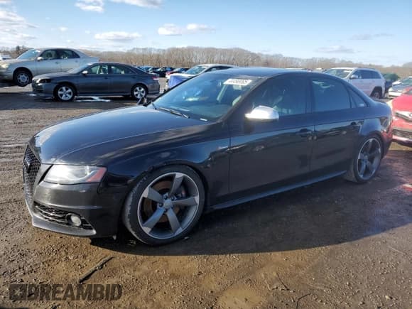 ✅ 2012 Audi S4 Prestige • VIN: WAUKGAFL9CA114943 • Лот: 44498095. Опубликован ранее на Copart с пробегом 111 409 миль. Бесплатный доступ к архиву аукционных продаж из США и подробный отчёт об истории автомобиля на DreamBid. Изображение 1.