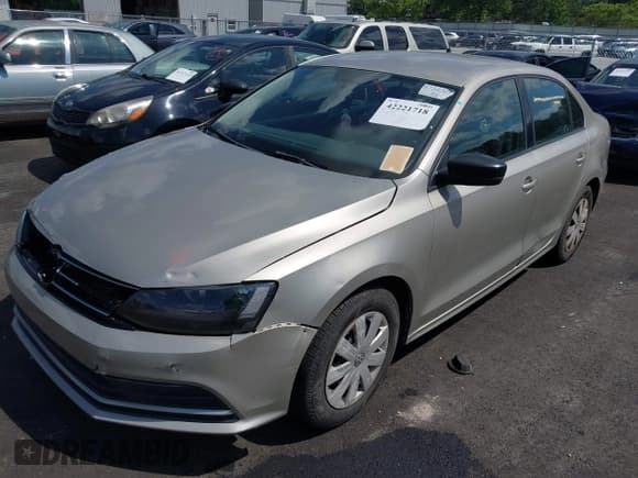 ✅ 2016 Volkswagen Jetta S • VIN: 3VW267AJ5GM299562 • Lot: 42221718. Wystawiony na IAAI z przebiegiem 118 887 mil. Bezpłatny archiwum sprzedaży aukcyjnych z USA i szczegółowy raport historii pojazdu na DreamBid. Zdjęcie 2.
