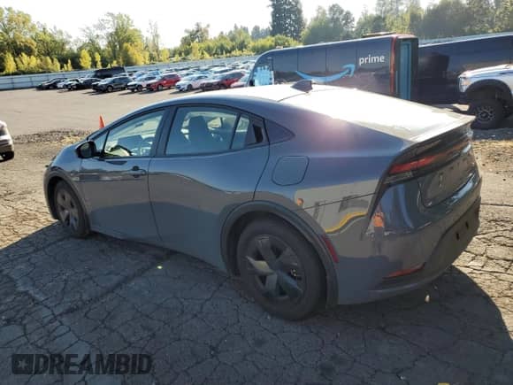 2024 Toyota Prius LE with VIN JTDADABU8R3017400, listed as a Copart auction lot 84013455 with 3,141 mi miles and Salvage title. Bid and sale history available at DreamBid. Image 2.