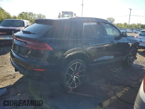 ✅ 2019 Audi Q8 Premium Plus • VIN: WA1EVAF14KD025616 • Лот: 70430815. Опубликован ранее на Copart с пробегом 98 785 миль. Бесплатный доступ к архиву аукционных продаж из США и подробный отчёт об истории автомобиля на DreamBid. Изображение 3.