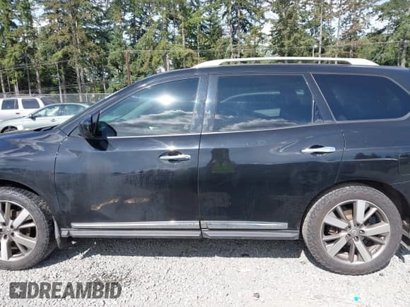 ✅ 2015 Nissan Pathfinder Platinum • VIN: 5N1AR2MM2FC607166 • Lot: 42532590. Listed on IAAI with 158,322 mi. Free auction sales archive from the USA and detailed vehicle history report at DreamBid. Image 14.