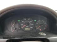 ✅ 2002 Mazda Protege DX • VIN: JM1BJ225221620047 • Lot: 82218424. Wystawiony na Copart z przebiegiem 113 281 mil. Bezpłatny archiwum sprzedaży aukcyjnych z USA i szczegółowy raport historii pojazdu na DreamBid. Zdjęcie 9.