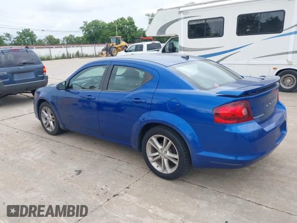 ✅ 2013 Dodge Avenger SE V6 • VIN: 1C3CDZAG3DN770417 • Лот: 42537813. Опубликован ранее на IAAI с пробегом 139 033 миль. Бесплатный доступ к архиву аукционных продаж из США и подробный отчёт об истории автомобиля на DreamBid. Изображение 3.