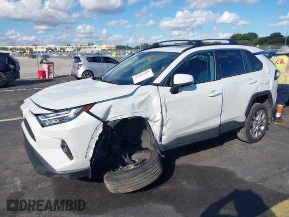 ✅ 2024 Toyota RAV4 XLE Premium • VIN: 2T3C1RFVXRW344610 • Lot: 43502919. Listed on IAAI with 14,081 mi. Free auction sales archive from the USA and detailed vehicle history report at DreamBid. Image 2.