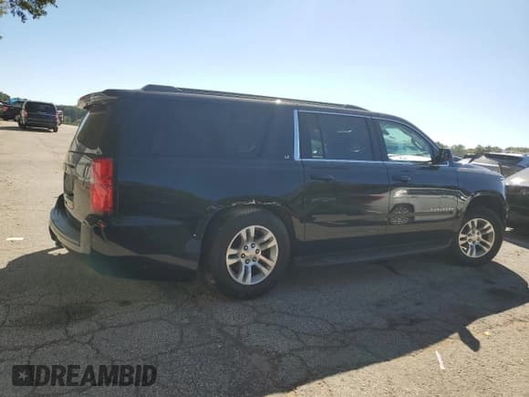 ✅ 2020 Chevrolet Suburban LT • VIN: 1GNSCHKC5LR305605 • Lot: 75447164. Wystawiony na Copart z przebiegiem 176 775 mil. Bezpłatny archiwum sprzedaży aukcyjnych z USA i szczegółowy raport historii pojazdu na DreamBid. Zdjęcie 3.