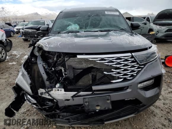 ✅ 2022 Ford Explorer Platinum • VIN: 1FM5K8HC2NGA81834 • Lot: 86394374. Wystawiony na Copart z przebiegiem 35 957 mil. Bezpłatny archiwum sprzedaży aukcyjnych z USA i szczegółowy raport historii pojazdu na DreamBid. Zdjęcie 5.