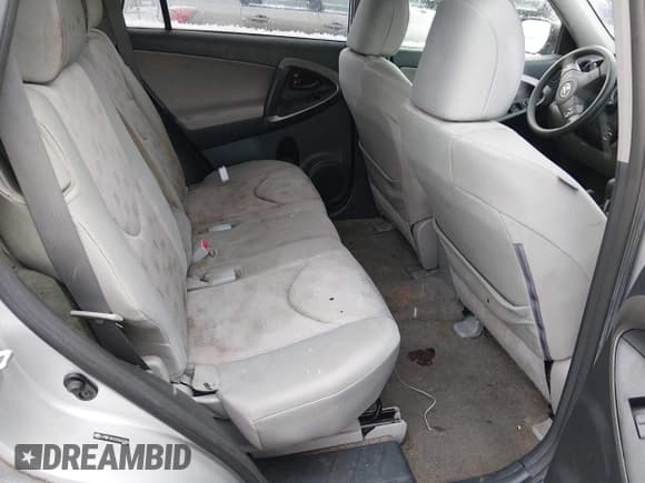 ✅ 2012 Toyota RAV4 • VIN: JTMBF4DV5C5053286 • Lot: 43867420. Listed on IAAI with 218,383 mi. Free auction sales archive from the USA and detailed vehicle history report at DreamBid. Image 8.