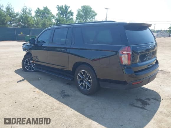 ✅ 2023 Chevrolet Suburban Z71 • VIN: 1GNSKDKD1PR556843 • Lot: 42646396. Listed on IAAI with 18,467 mi. Free auction sales archive from the USA and detailed vehicle history report at DreamBid. Image 3.