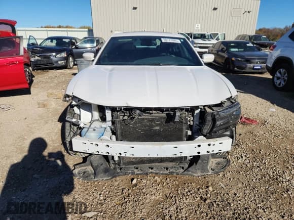✅ 2015 Dodge Charger SXT • VIN: 2C3CDXJG3FH875586 • Lot: 90723985. Wystawiony na Copart z przebiegiem 127 862 mil. Bezpłatny archiwum sprzedaży aukcyjnych z USA i szczegółowy raport historii pojazdu na DreamBid. Zdjęcie 5.