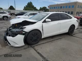 ✅ 2015 Toyota Camry XSE • VIN: 4T1BF1FKXFU932547 • Лот: 68142165. Опубликован ранее на Copart с пробегом 129 758 миль. Бесплатный доступ к архиву аукционных продаж из США и подробный отчёт об истории автомобиля на DreamBid. Изображение 1.