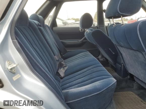 ✅ 1990 Toyota Camry • VIN: JT2VV22EXL3011563 • Lot: 46136565. Wystawiony na Copart z przebiegiem 63 819 mil. Bezpłatny archiwum sprzedaży aukcyjnych z USA i szczegółowy raport historii pojazdu na DreamBid. Zdjęcie 10.