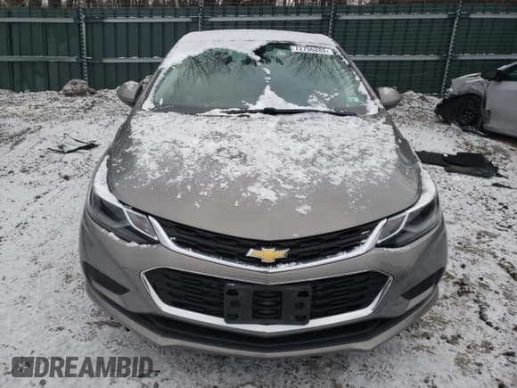 ✅ 2018 Chevrolet Cruze LT • VIN: 1G1BE5SM0J7127811 • Lot: 72756282. Listed on Copart with 33,595 mi. Free auction sales archive from the USA and detailed vehicle history report at DreamBid. Image 5.