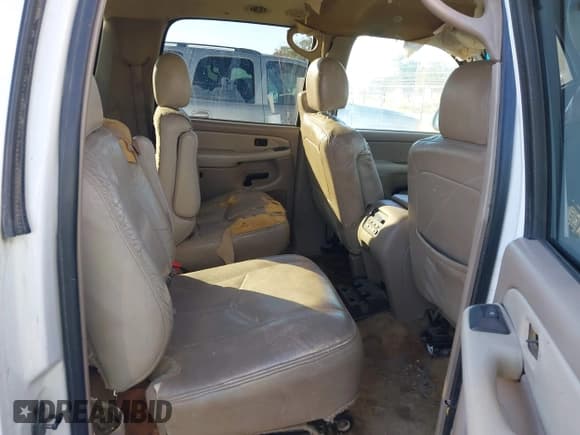 ✅ 2003 Chevrolet Suburban LS • VIN: 3GNEC16Z23G223902 • Лот: 43611151. Опубликован ранее на IAAI с пробегом 359 523 миль. Бесплатный доступ к архиву аукционных продаж из США и подробный отчёт об истории автомобиля на DreamBid. Изображение 8.