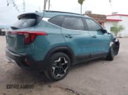 ✅ 2024 Kia Seltos EX • VIN: KNDER2AA6R7568840 • Lot: 43417598. Wystawiony na IAAI z przebiegiem 12 617 mil. Bezpłatny archiwum sprzedaży aukcyjnych z USA i szczegółowy raport historii pojazdu na DreamBid. Zdjęcie 4.